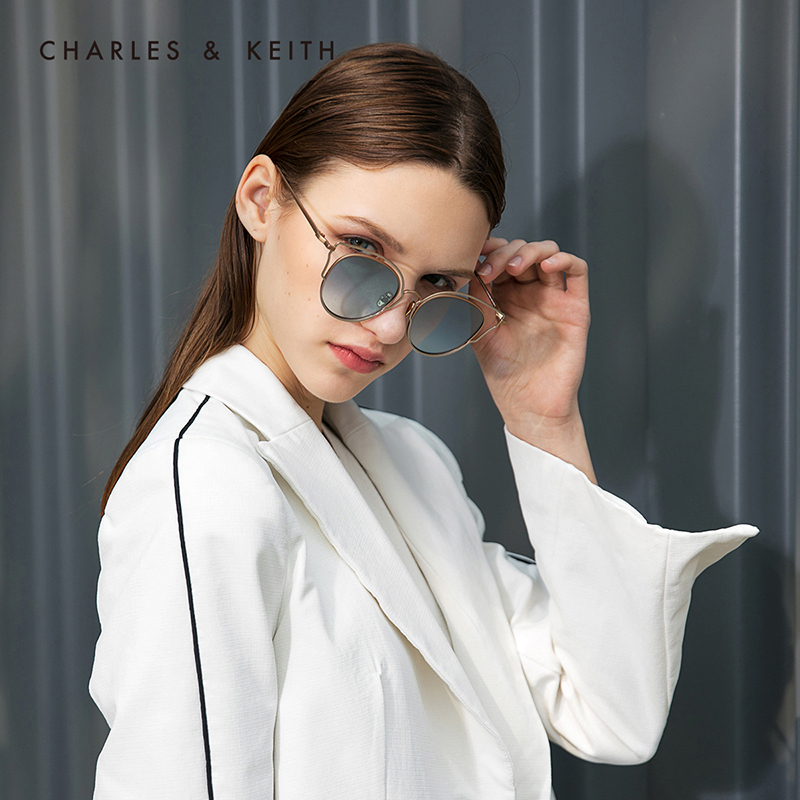 小ck新牛仔包,小ck新出的卡包