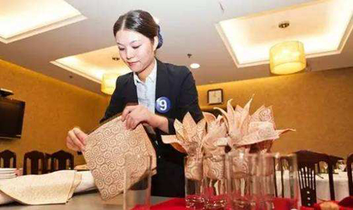 为什么餐饮不挣钱,为啥餐饮不好做还有一人接着做