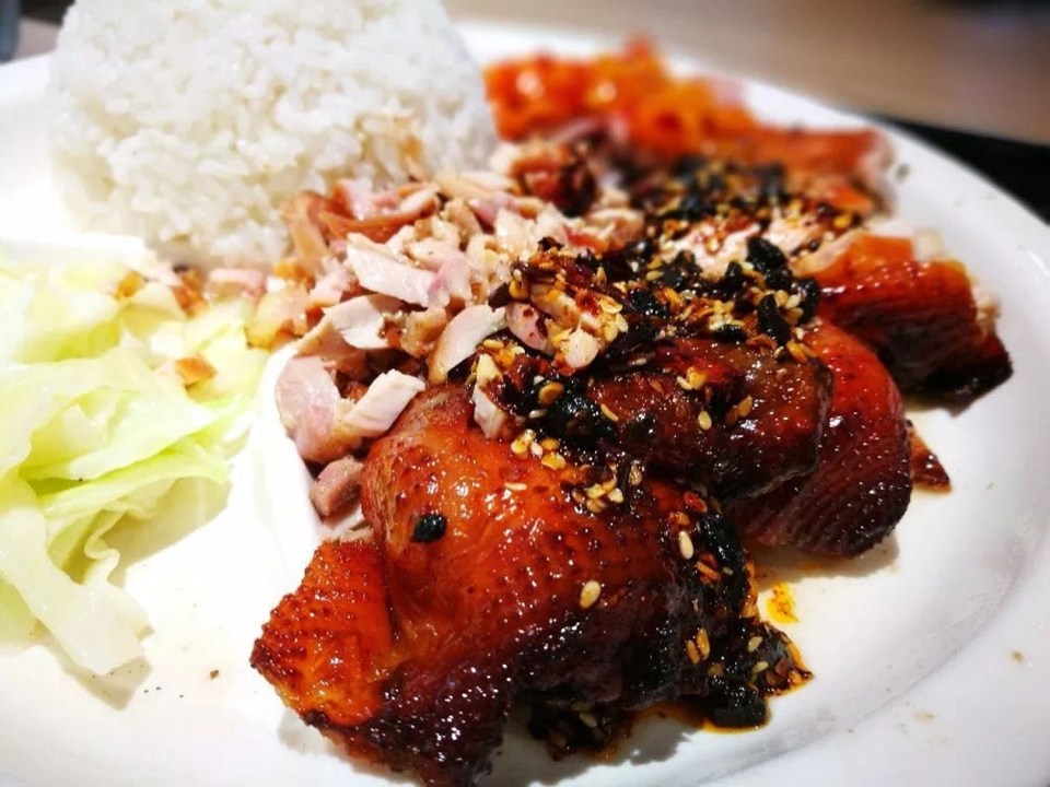 重庆高校食堂大比拼：西南大学9个食堂，城科的冒菜一斤才11元