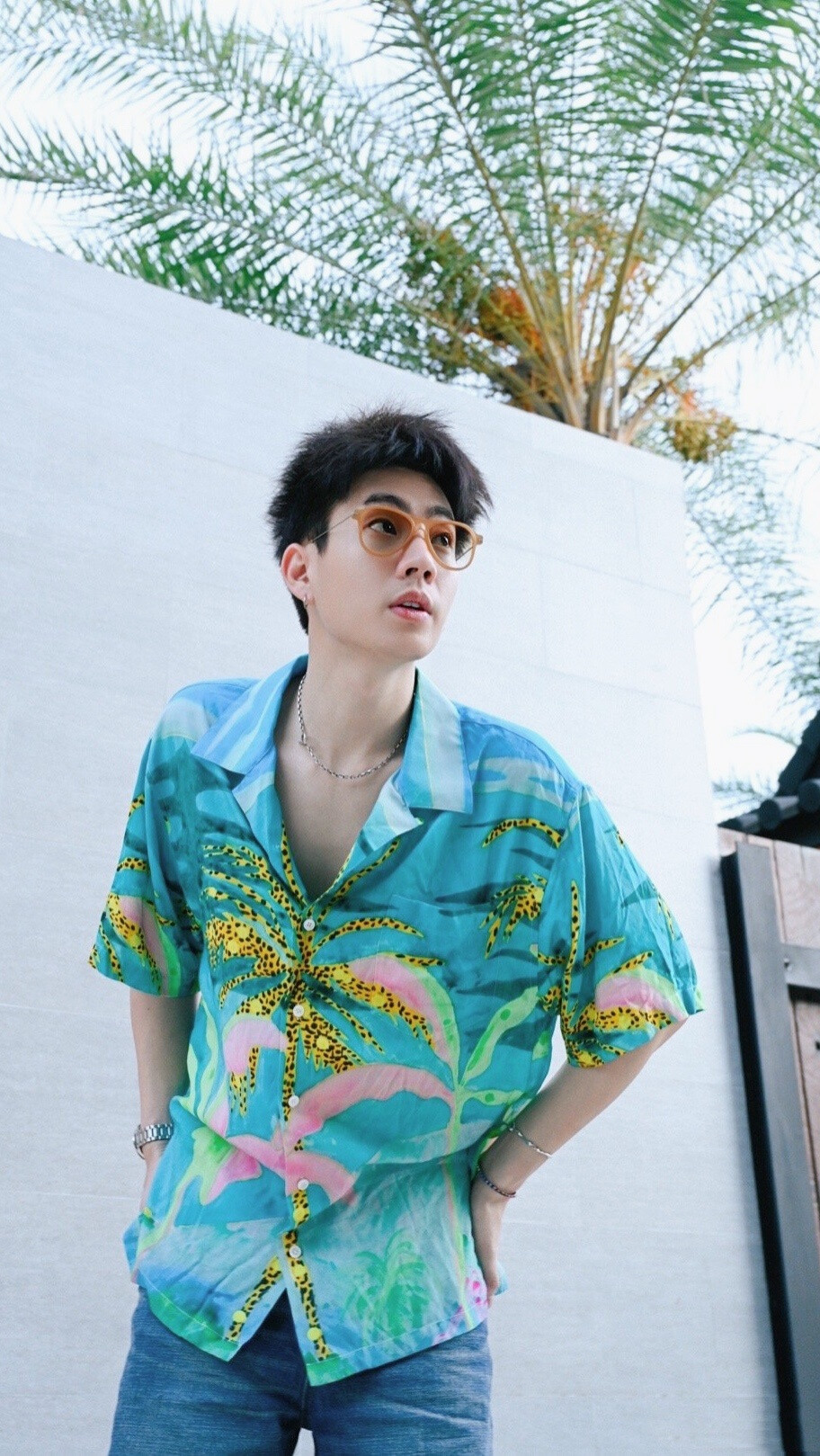 他泰韩系少年:关大爷洪34典型代表包包酷爱韩风穿搭