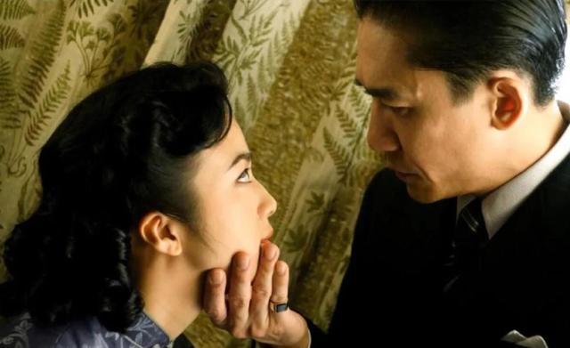 张爱玲的《色戒》写了三十多年，真的不只是色情那么简单