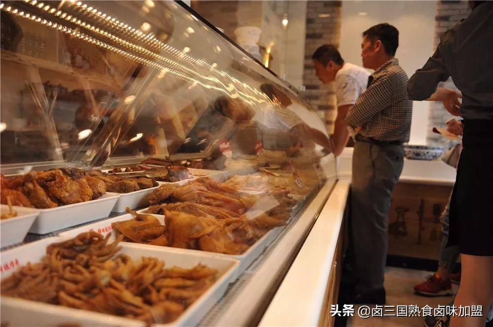 市场卖的熟食都有什么,市场有好几家一样的店