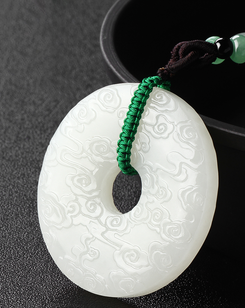 白玉菩提跟和田玉白玉如何鉴别,鉴别和田白玉与青海白玉