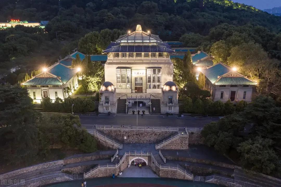 武汉大学介绍雷军,武汉大学介绍400字