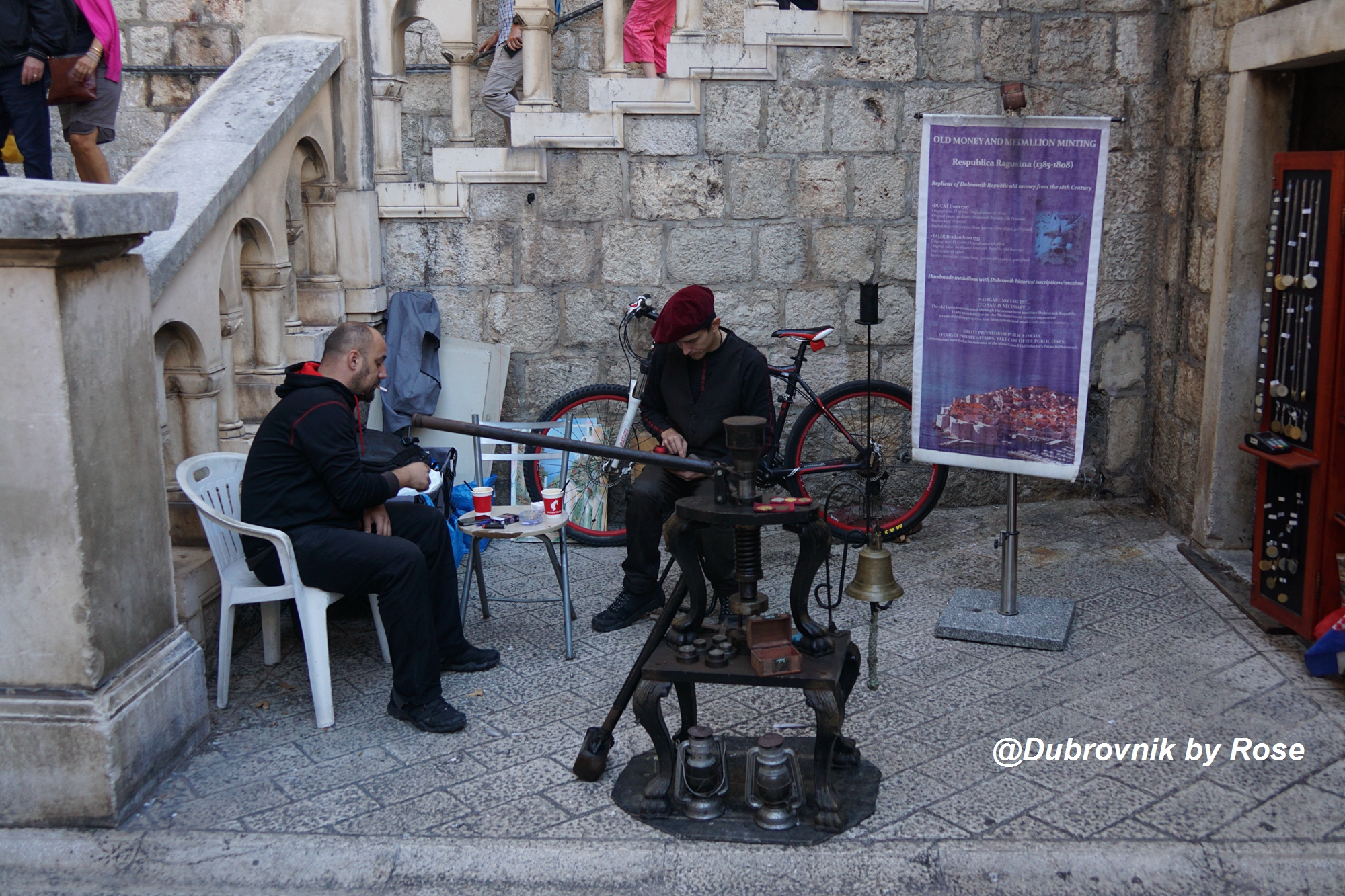 克罗地亚圣托里尼,克罗地亚和圣托里尼