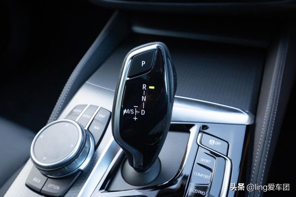 2020款宝马5系进口520i2.0t运动型,2024宝马5系520i