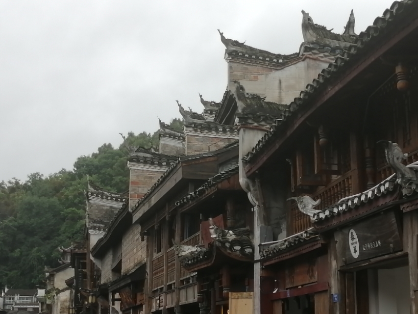 雨天逛凤凰古城,夜逛凤凰古城