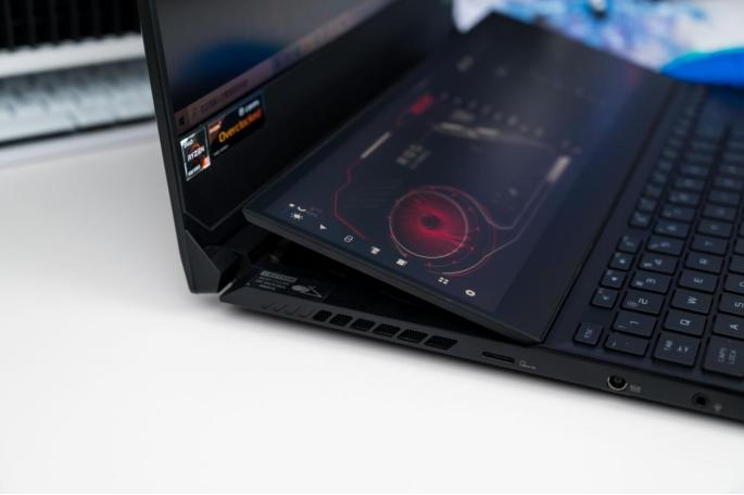 冰刃5plus双屏,rog笔记本哪款值得入手冰刃5双屏