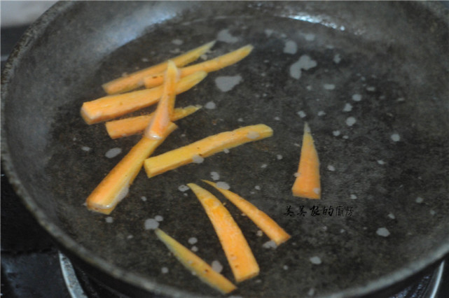 大米饭团超简单做法,不用海苔的紫米饭团自己在家做