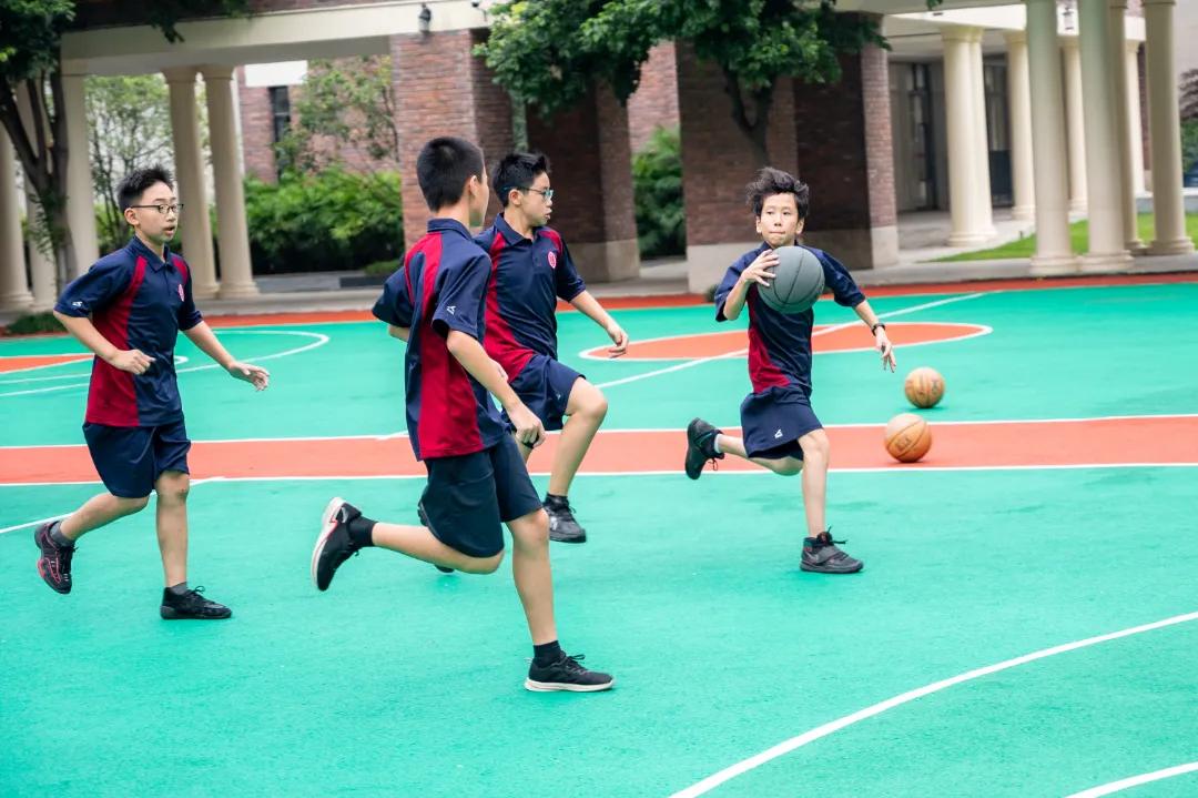 太拼了！为实现个性化教育，这所学校给学生开了100多门优能课
