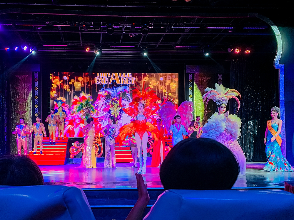 到了泰国那就必须得看人妖了，感受一下泰国的人妖文化