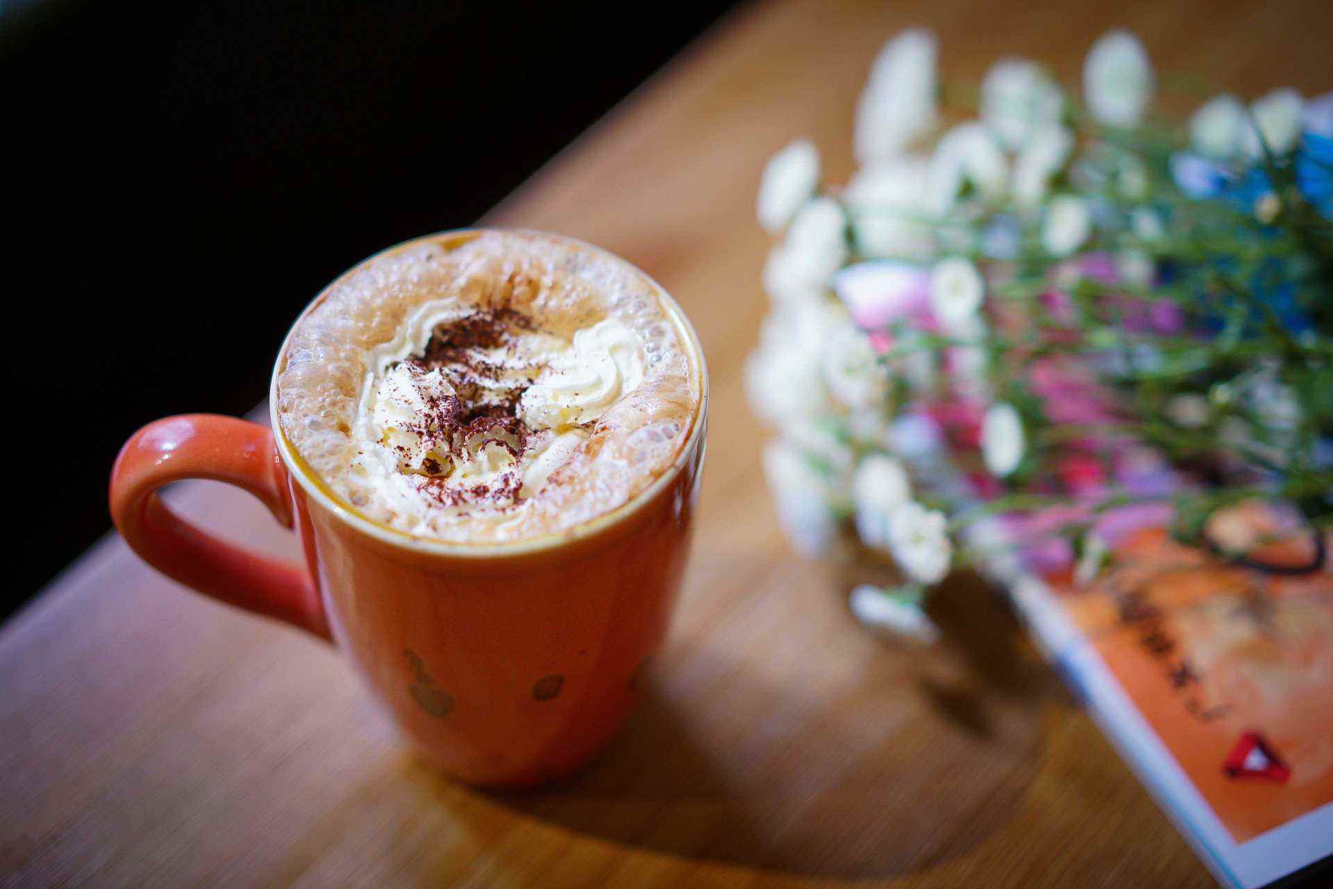 没有咖啡店的城市是没有灵魂的,没有书店的城市没有灵魂