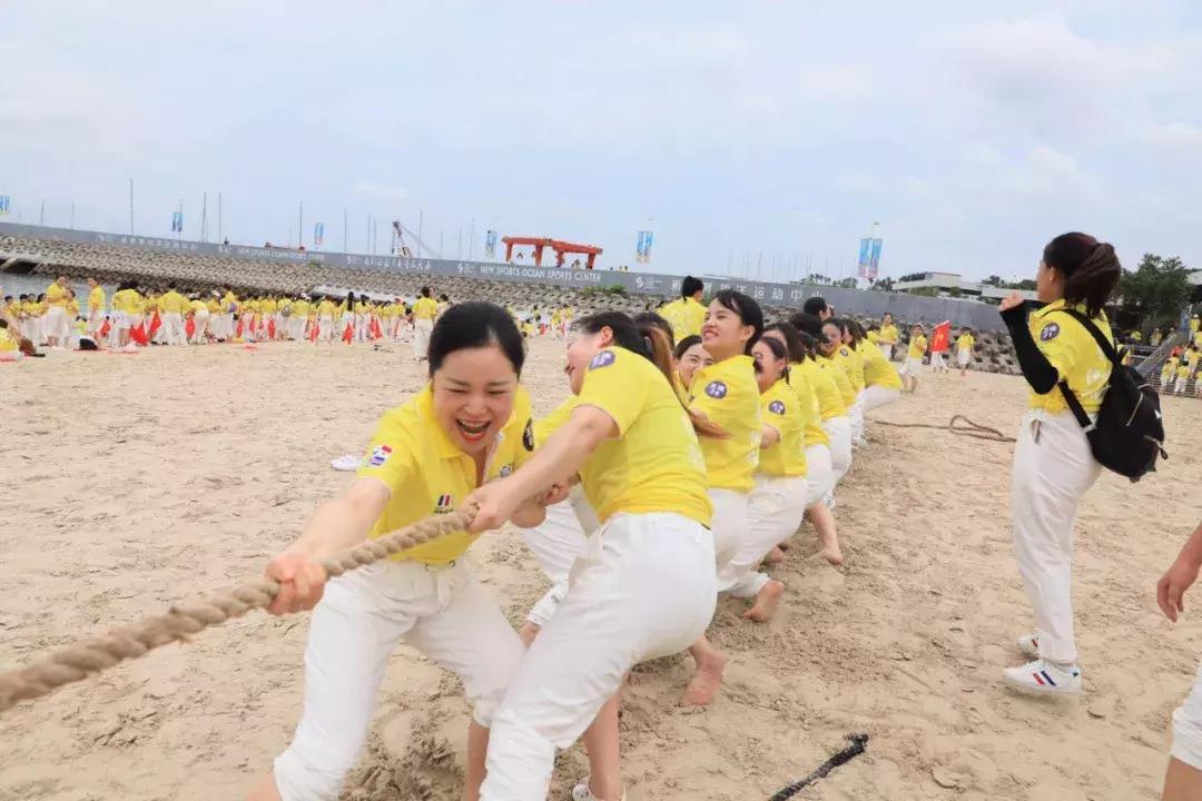 巨邦快乐集结号丨看见了,其中一艘游艇上,是我们的船长大舅哥