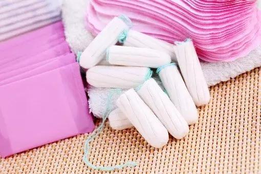 医保给你报销姨妈巾，学校给你免费发姨妈棉条，痛经也值得啊