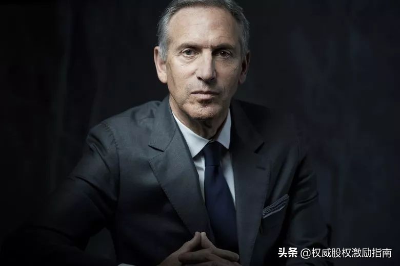 星巴克创始人的艰难时刻,星巴克创始人传奇