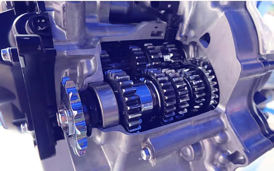 丰田汽车8at缺点,丰田的8at变速箱可以暴力踩吗