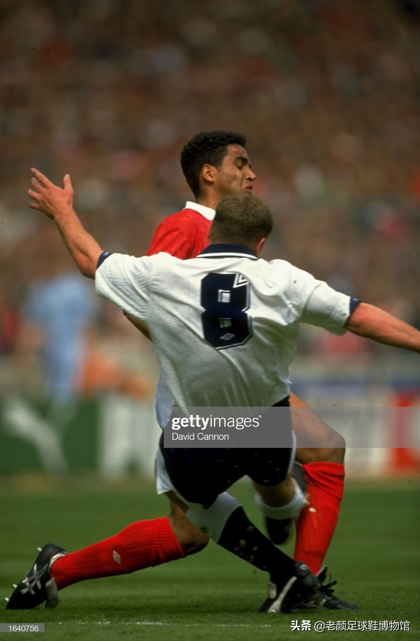 破产酒鬼的球鞋拍卖值6万,加图索的恩人名字成为香港路名