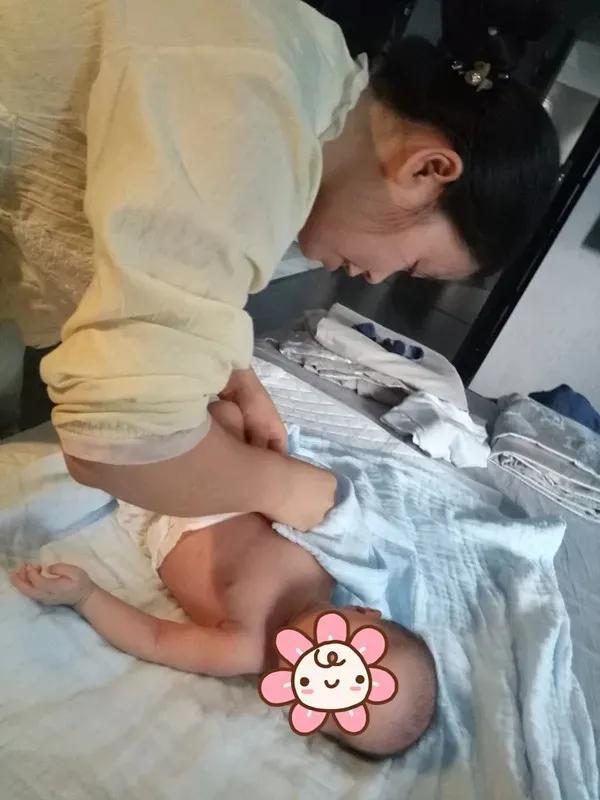 成都住家月嫂免费推荐,成都金牌月嫂价格一览表