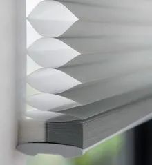 献上一份窗帘选购攻略,样式、材质、安装一个不缺,记得收藏