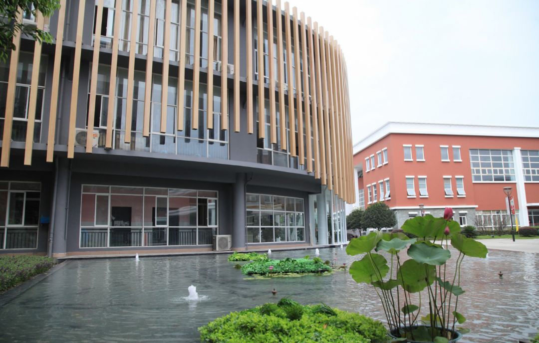 成都市青白江区为明学校校长,成都为明学校徐业云校长