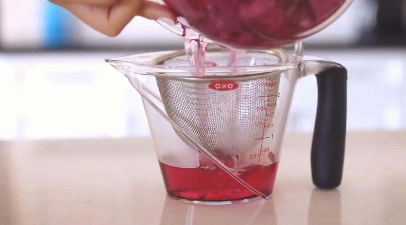 香水玫瑰花瓣的做法,花瓣蒸馏自制香水