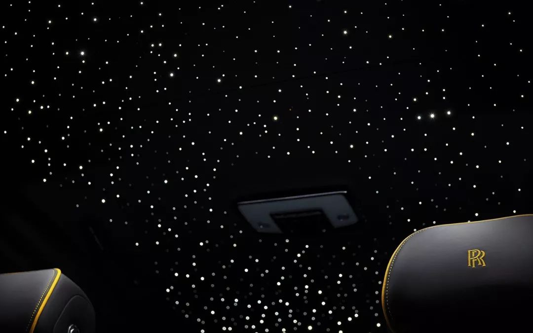 暗夜君王库里南,库里南blackbadge暗夜