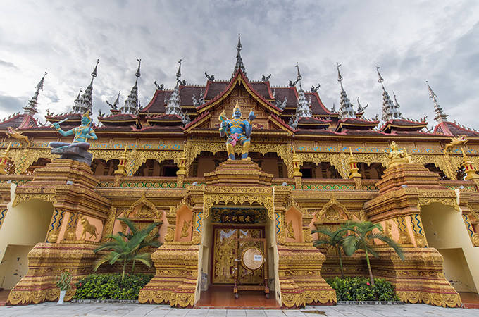 昆明西双版纳沿途的景点有哪些,昆明至西双版纳沿途旅游景点