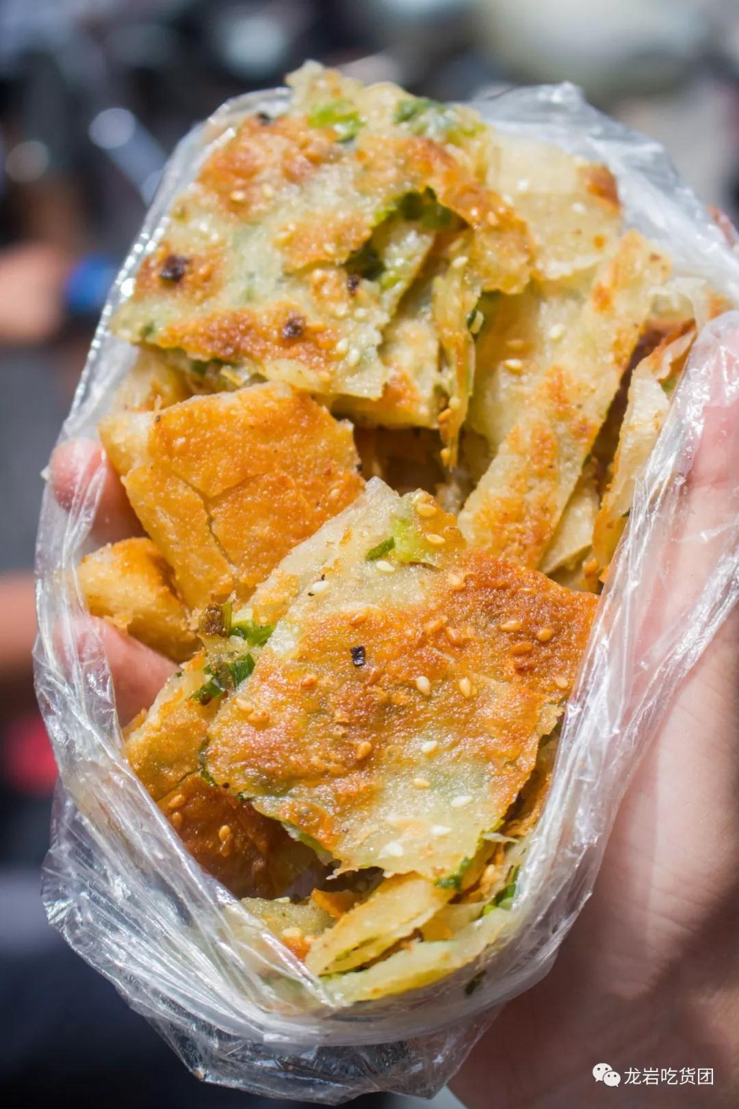 重庆渝北龙兴广场附近购物商场,前方到站工贸