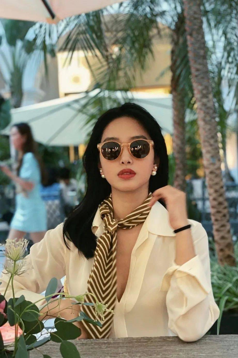 长条丝巾的100种系法抖音,长条丝巾的系法和搭配