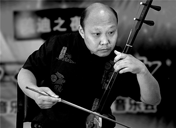 澹泊的艺术人生-记淮安艺术家蔡国华