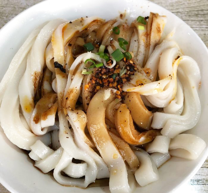 四川成都最火爆的街边摆摊小吃,四川小吃便宜好吃的城市