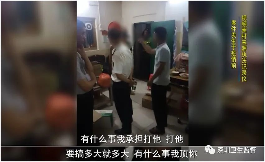碰瓷不成反被暴打,男子碰瓷不成竟持刀威胁司机