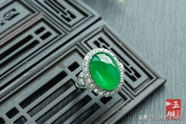 老坑种翡翠好还是冰糯种翡翠好,冰糯种翡翠跟湖水蓝翡翠哪种值钱