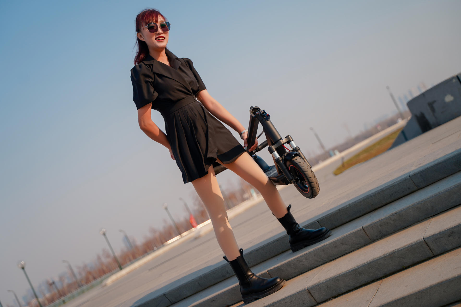 科洛威电动滑板车l10能充电吗,科洛威l10和米家哪个好