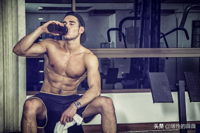 健身新手开始要吃鸡蛋粉吗,减脂吃蛋白粉还是鸡蛋