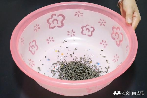 新买的衣服不要直接穿,刚买的衣服如何不洗直接穿