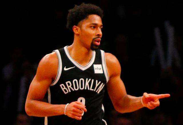 男篮是否需要归化球员,扛起中国男篮大旗归化球员