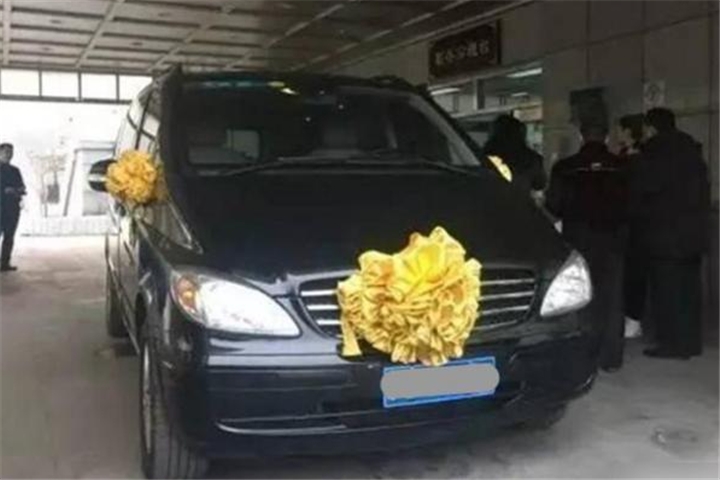 为什么路上有黑色面包车,为什么路上见不到大货车