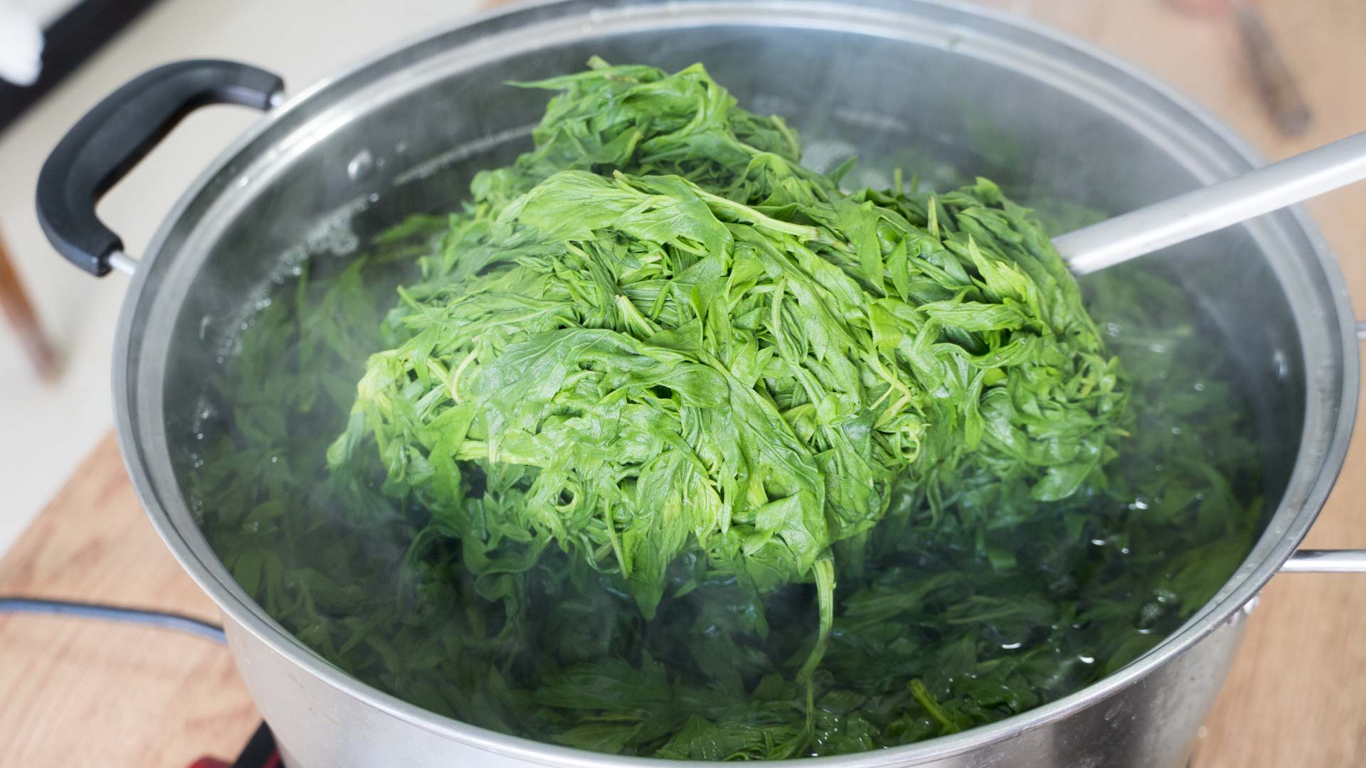 艾草怎么才能保存3年以上做艾柱,艾草的妙用