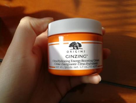 适合年轻人的一款平价面霜,平价好用抗初老的面霜有哪些