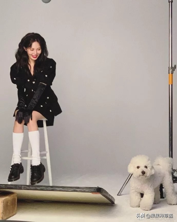 好看的马丁靴穿搭推荐 (30套秋冬马丁靴搭配图片大全)