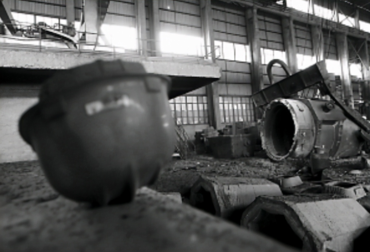 掉进水里几分钟会失去意识,不小心掉进钢水里怎么存活