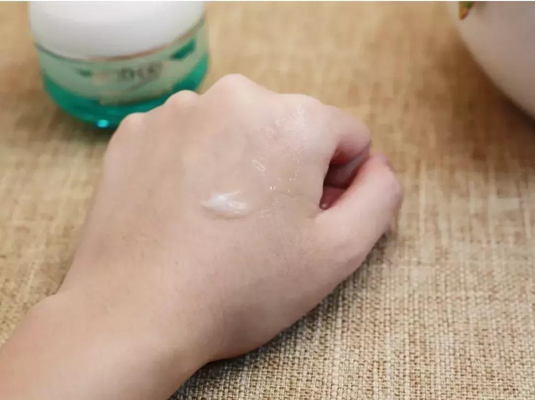 换季修护维稳面霜推荐,换季抗过敏保湿面霜