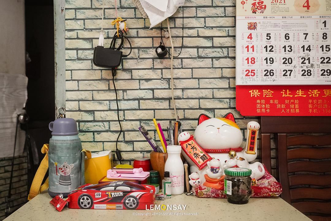 藏在水库的“阿姨街”，人均20块胖成猪