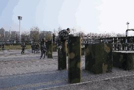 新兵老兵400米障碍,解放军400米障碍