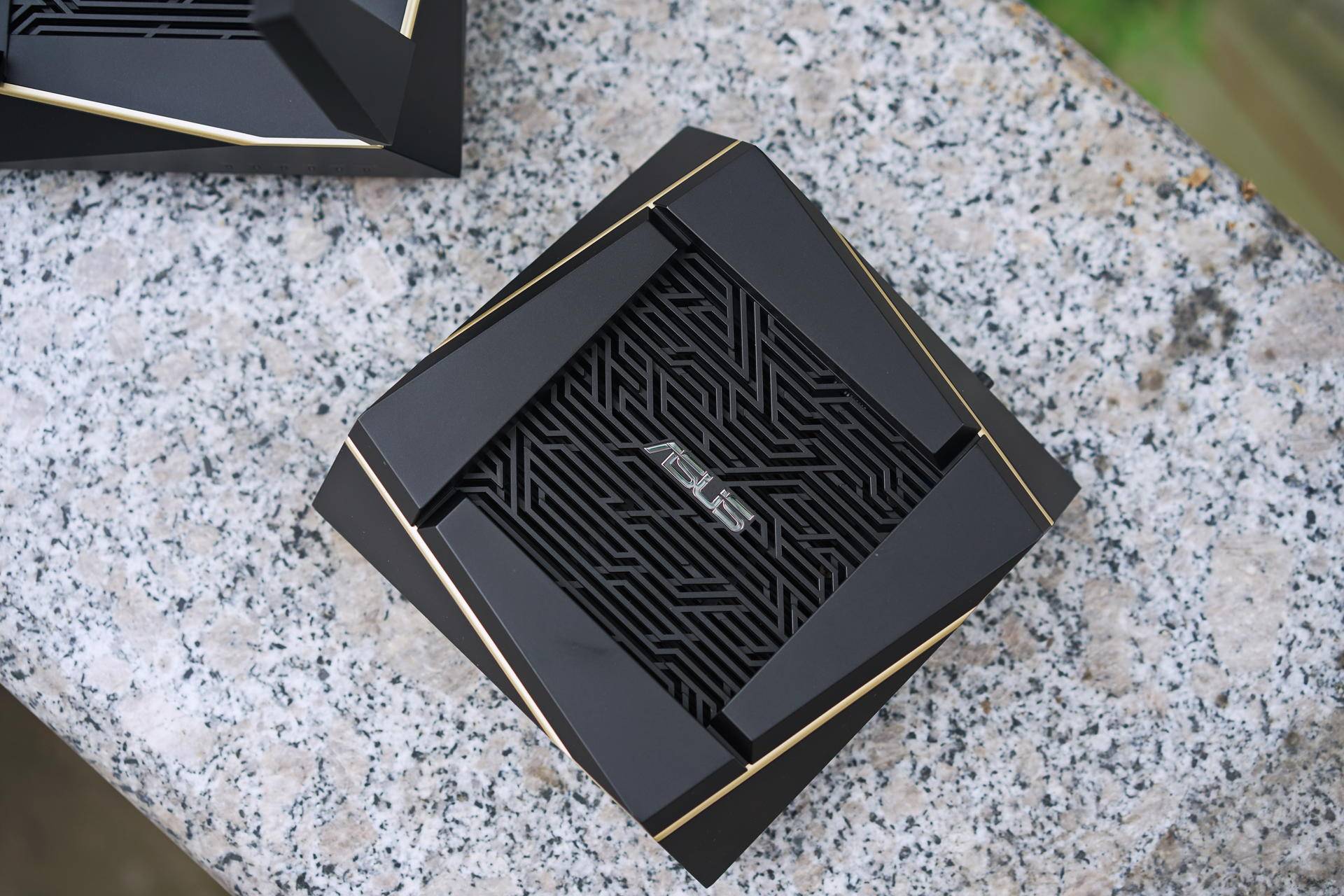 华硕rt-ax68u路由器穿墙性能,华硕ax92u路由器评测