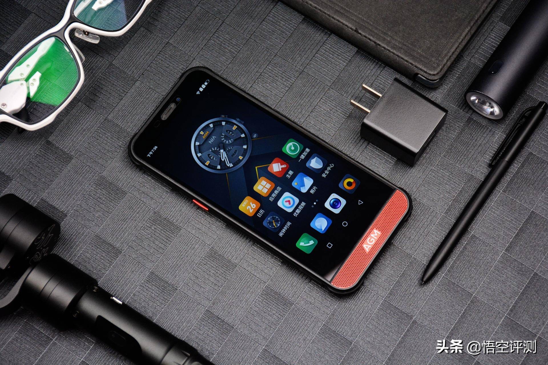 大声音三防智能手机,agm三防手机老年机