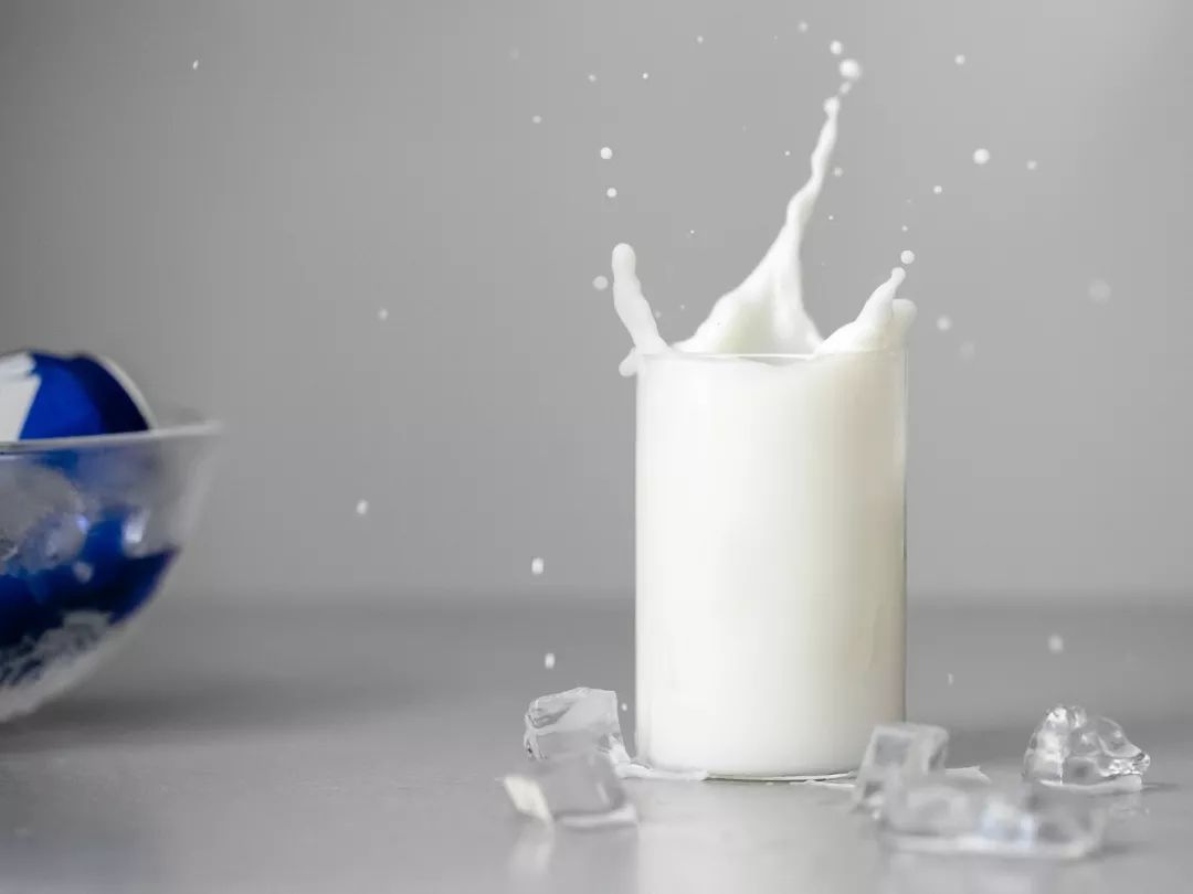 疆鲜生新疆0度奶啤,新疆西域春奶啤好喝吗