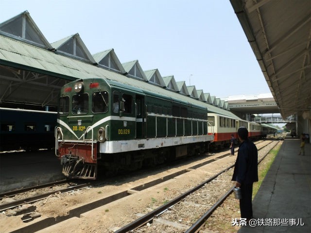 米轨东方红21型内燃机车参数,米轨东方红21型内燃机车图片