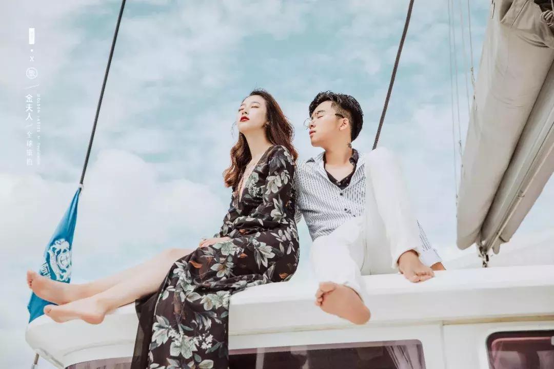 三亚蓝骑士游艇旅拍,三亚闺蜜游艇旅拍